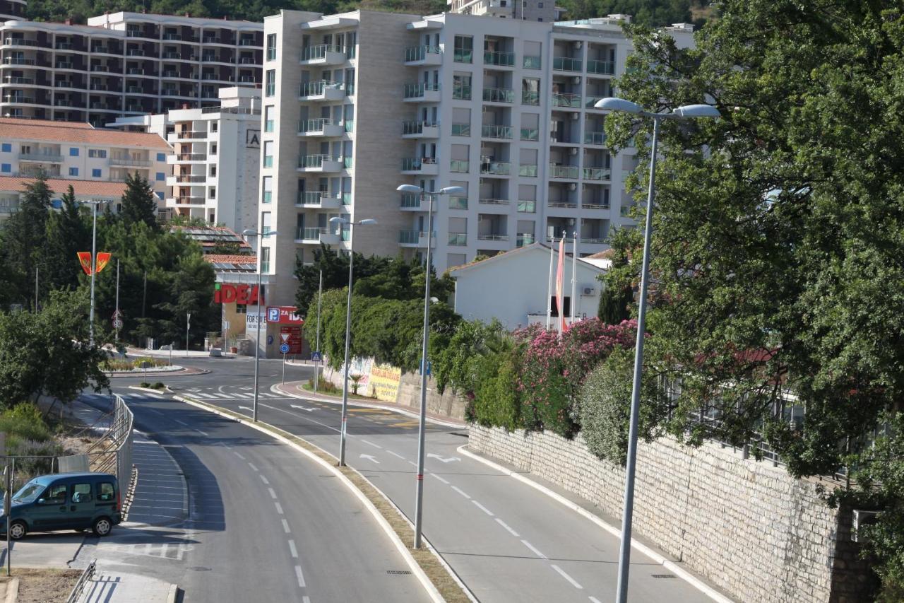 Apartments Becic ブドヴァ エクステリア 写真