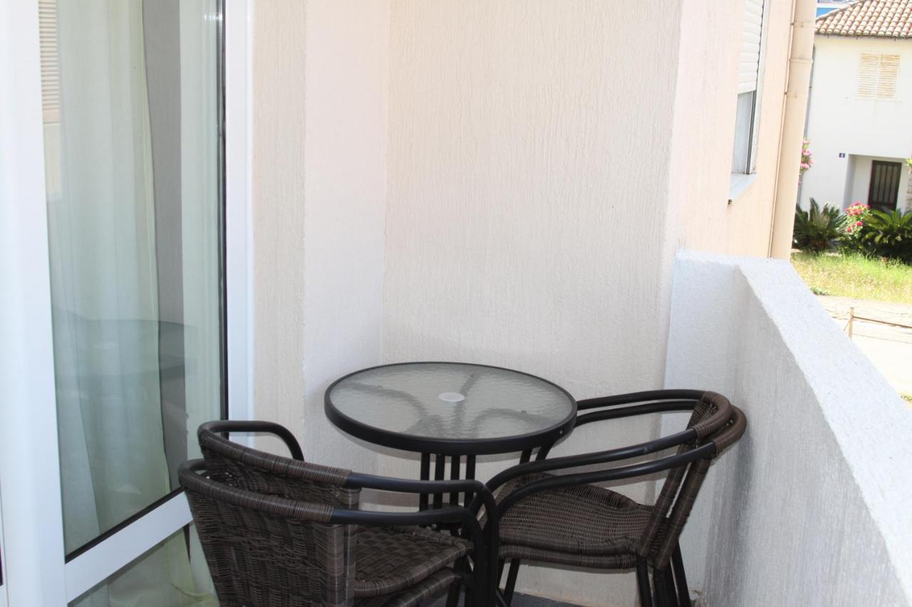 Apartments Becic ブドヴァ エクステリア 写真