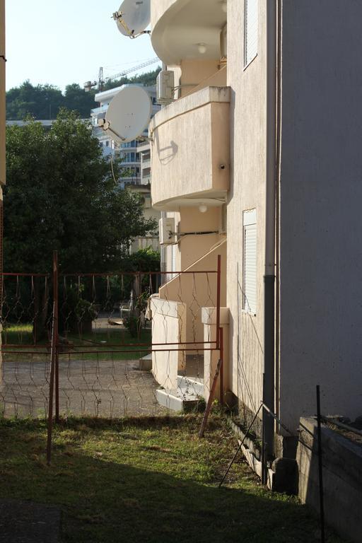 Apartments Becic ブドヴァ エクステリア 写真